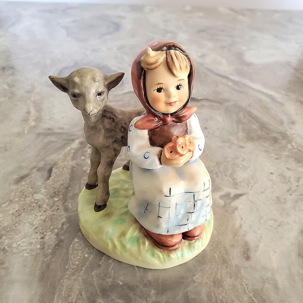 Hummel Figurine "MAKE A WISH" #475 Goebel 1987 Germany 4.5" high